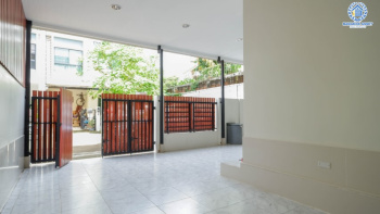 *****ทาวน์เฮ้าส์มือสองย่านนนทบุรี ม.เดอะทรัสต์ทาวน์ ราชพฤกษ์-รัตนาธิเบศร์ 2 หลังมุม! คุณภาพระดับ Q.House บนเนื้อที่ 25 ตร.ว. ฟังก์ชัน 4 ห้องนอน 2 ห้องน้ำ 1 ที่จอดรถ สภาพสวย ทำเลเยี่ยม เชื่อมต่อถนนราชพฤกษ์ ใกล้เซ็นทรัลเวสต์เกต และรถไฟฟ้าสายสีม่วง "สถานีบางรักใหญ่"